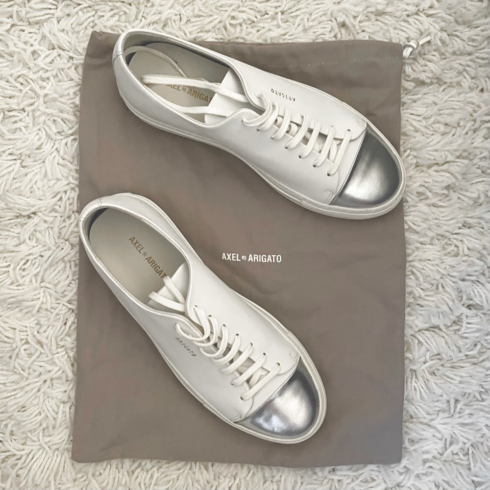 NWOT Axel Arigato Metallic Cap Toe Sneaker